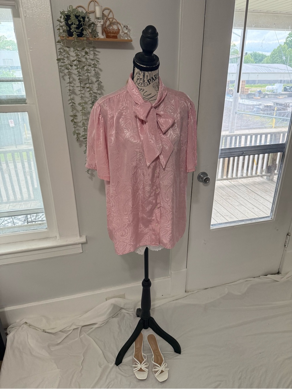 Laura Mae Vintage Pink Tie-Neck Blouse - Classic Paisley Feminine Top